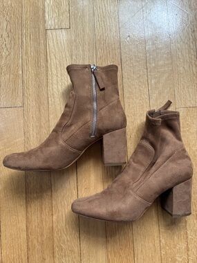Zara Tan Suede Block Heel Ankle Boots